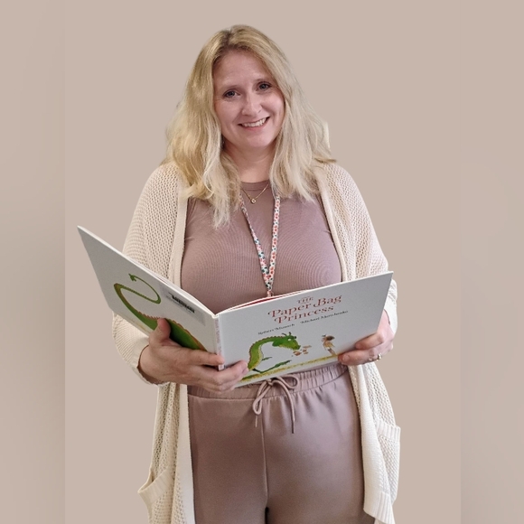 Meet your Posher, Jewelee - Picture 2 of 2